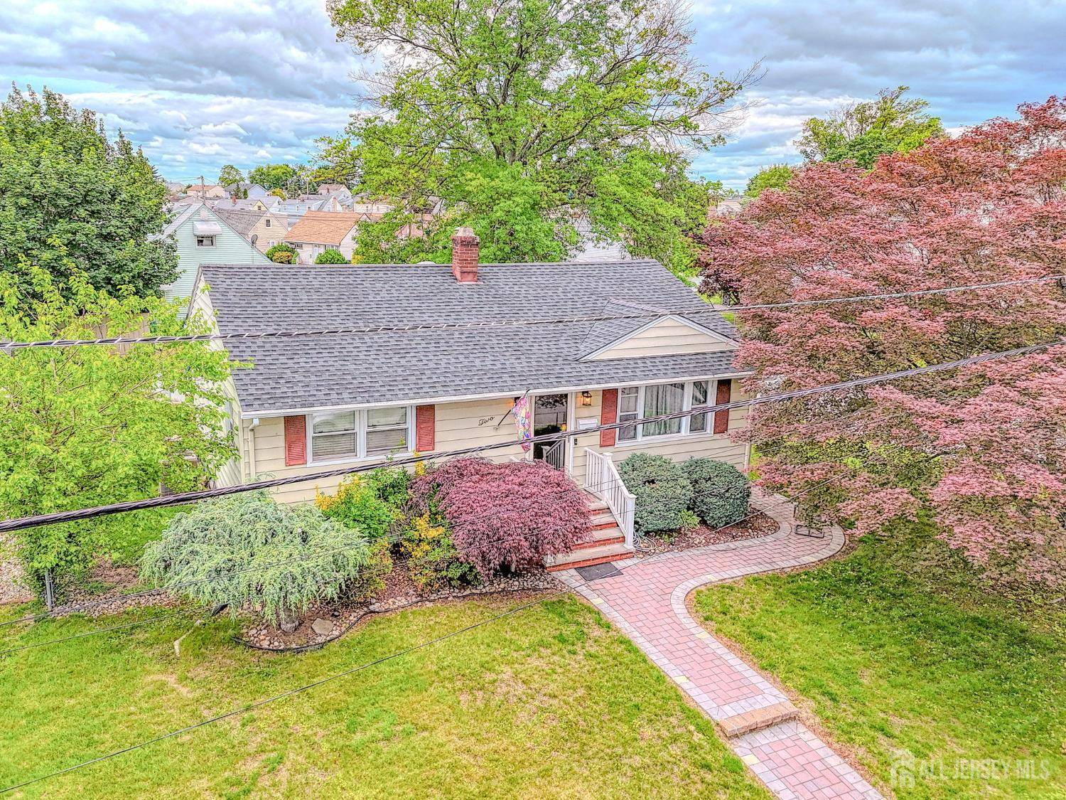 Edison, NJ 08817,2 Bradley DR