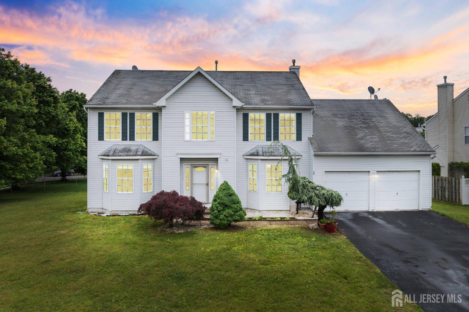 South River, NJ 08882,96 Lark DR