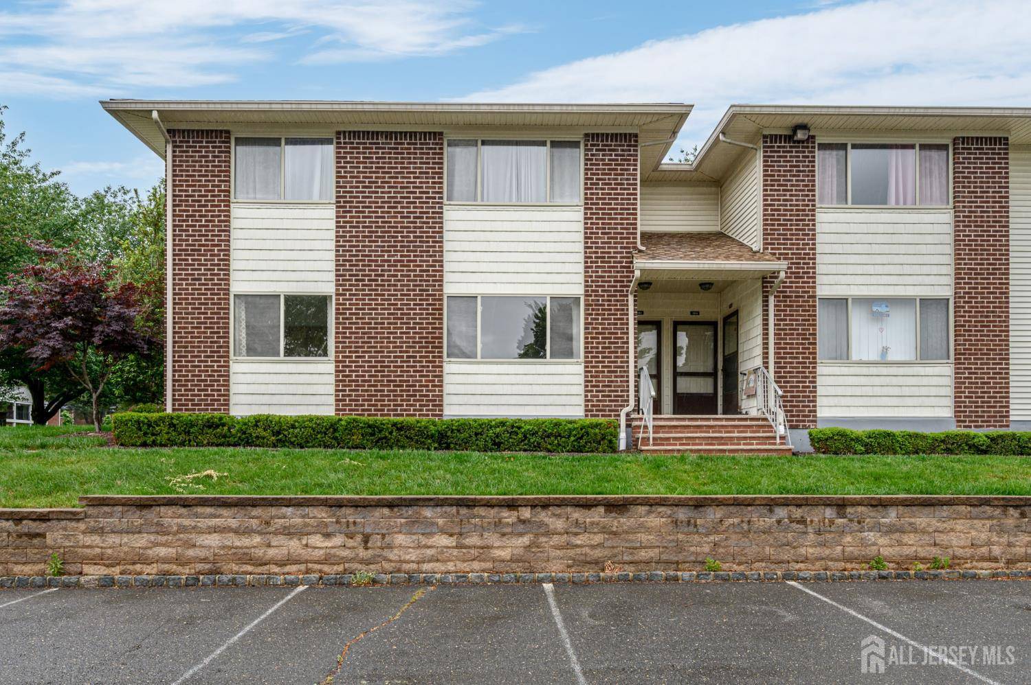 South Brunswick, NJ 08540,101 Mandon CT #4