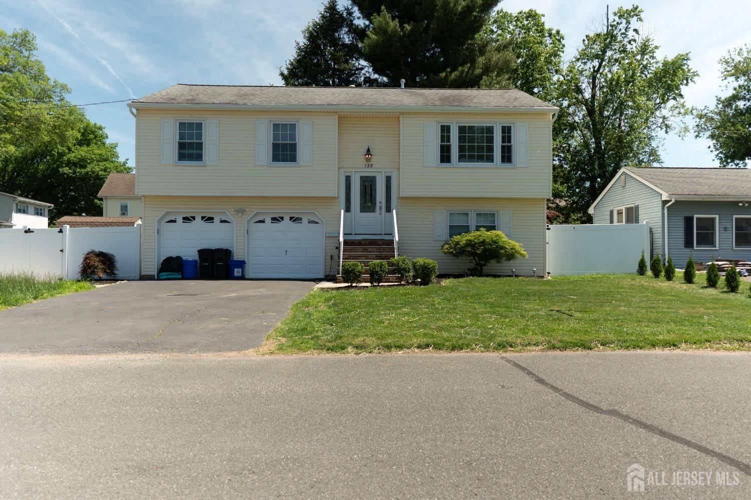 Middlesex, NJ 08846,128 Jay ST