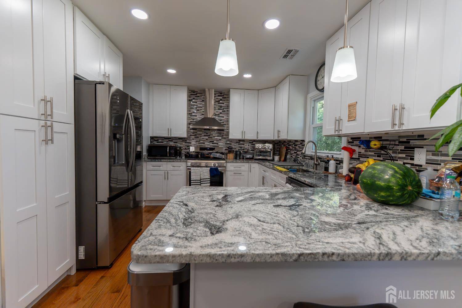Middlesex, NJ 08846,128 Jay ST