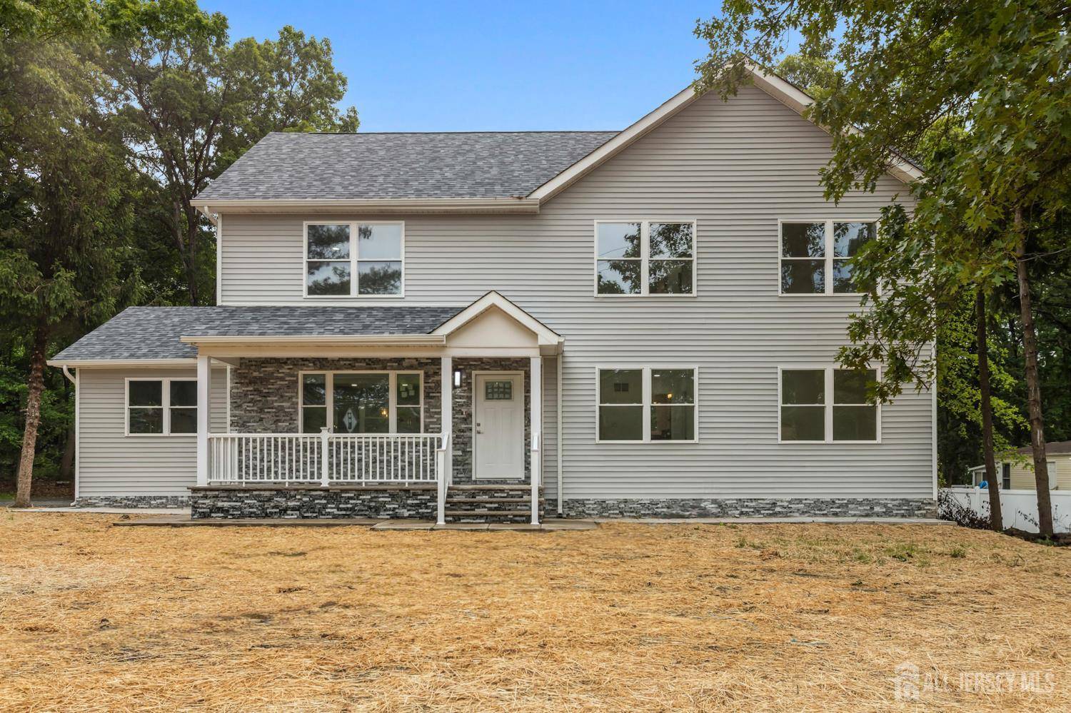 Matawan, NJ 07747,244 Lloyd RD