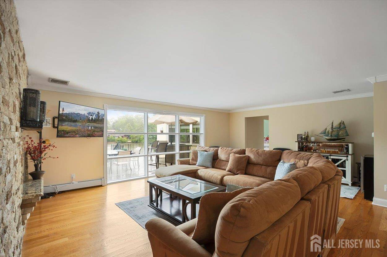Piscataway, NJ 08854,44 Lakeside DR S