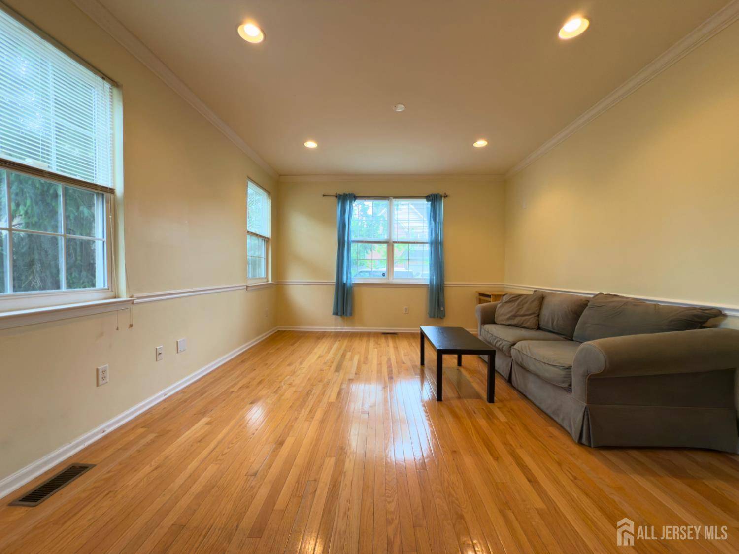 New Brunswick, NJ 08901,315 Birch CT