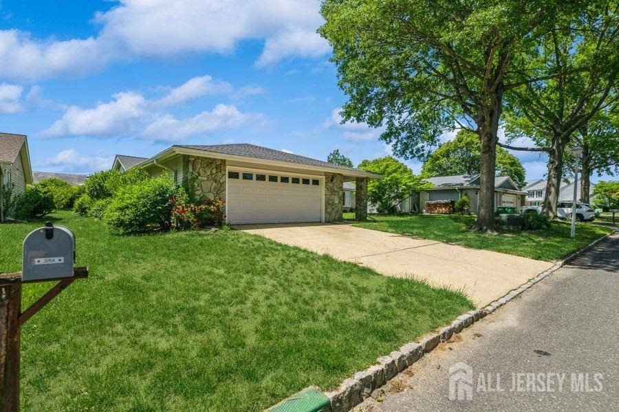 Monroe, NJ 08831,305-A Flanders RD
