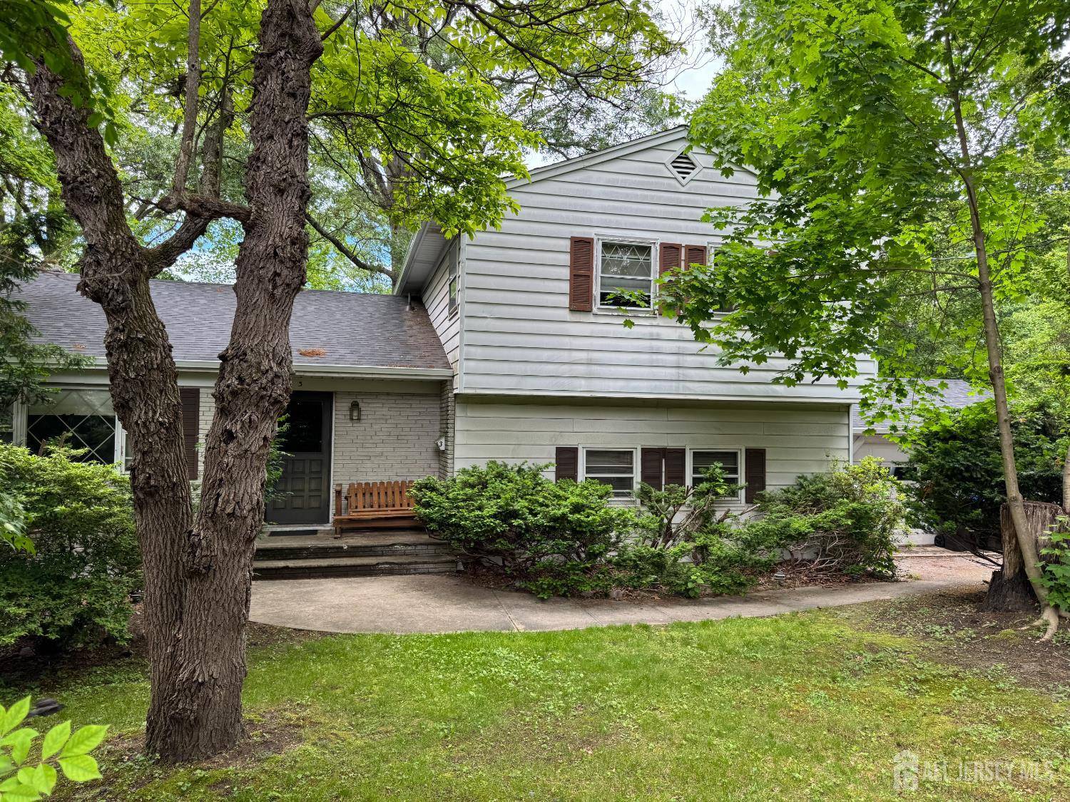 East Brunswick, NJ 08850,3 Garden TER