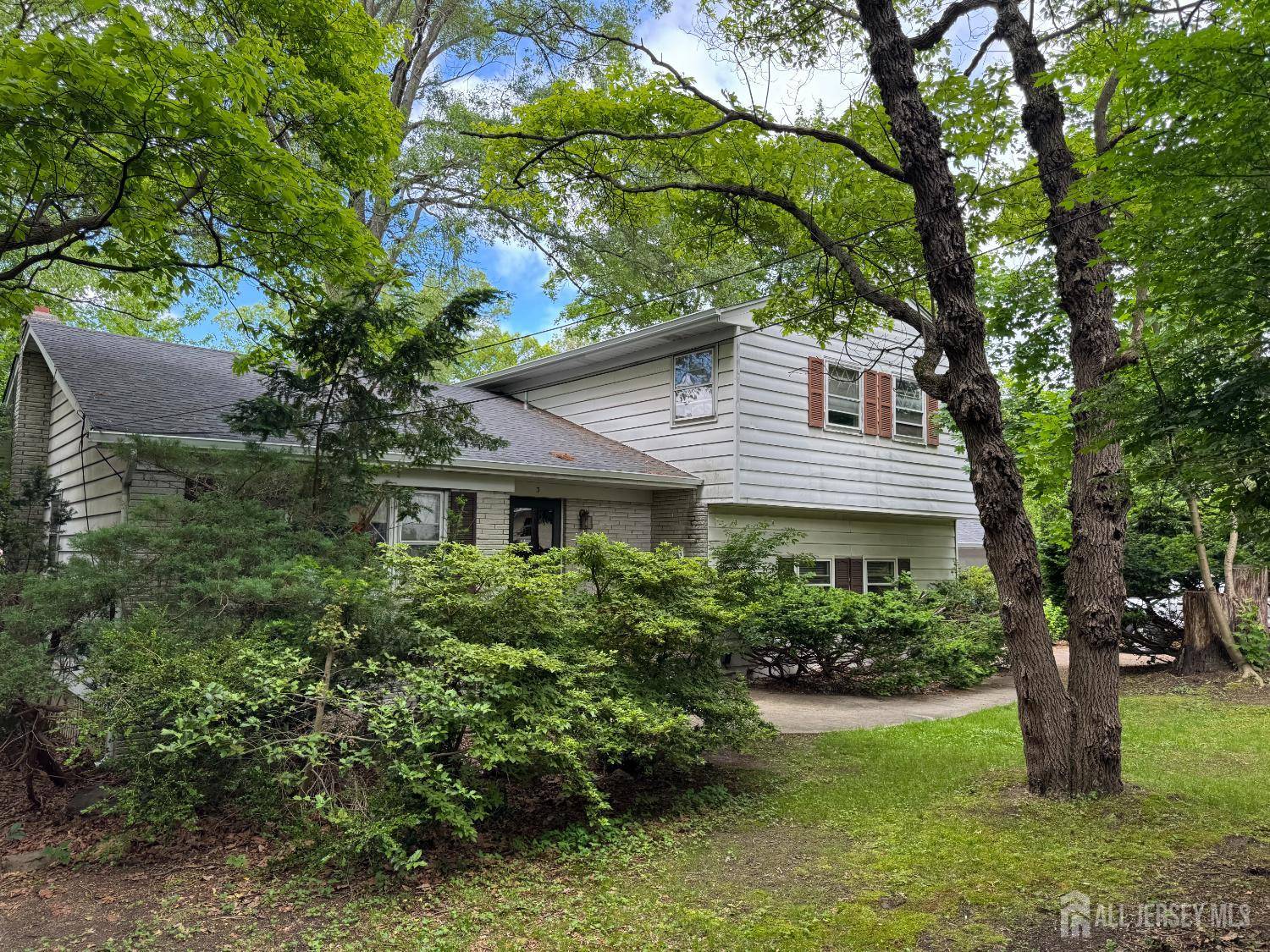 East Brunswick, NJ 08850,3 Garden TER