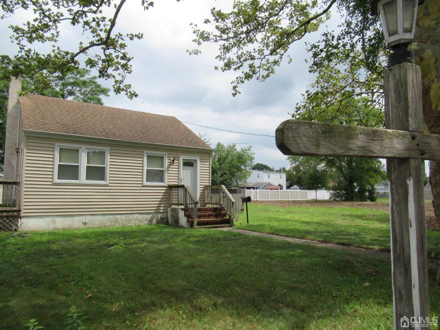 Sayreville, NJ 08872,68 Macarthur AVE