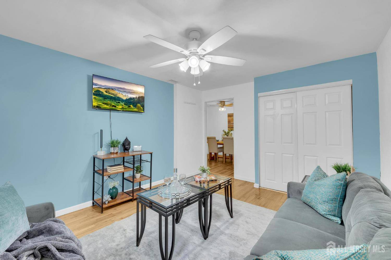 Iselin, NJ 07067,323 Gill LN #11Q