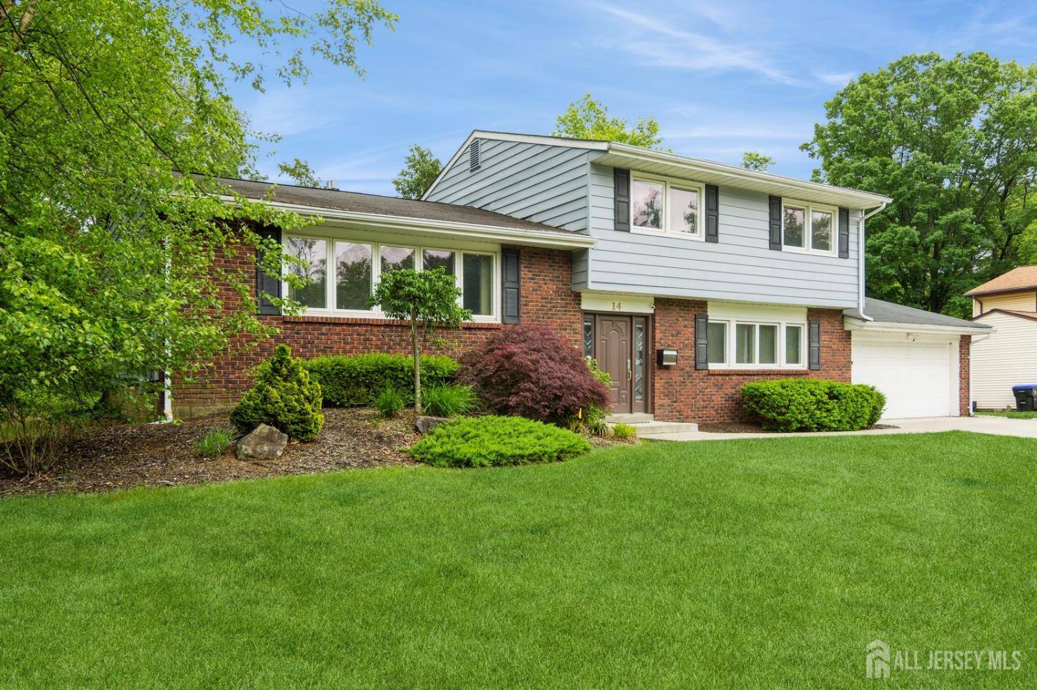 East Brunswick, NJ 08816,14 Agate RD