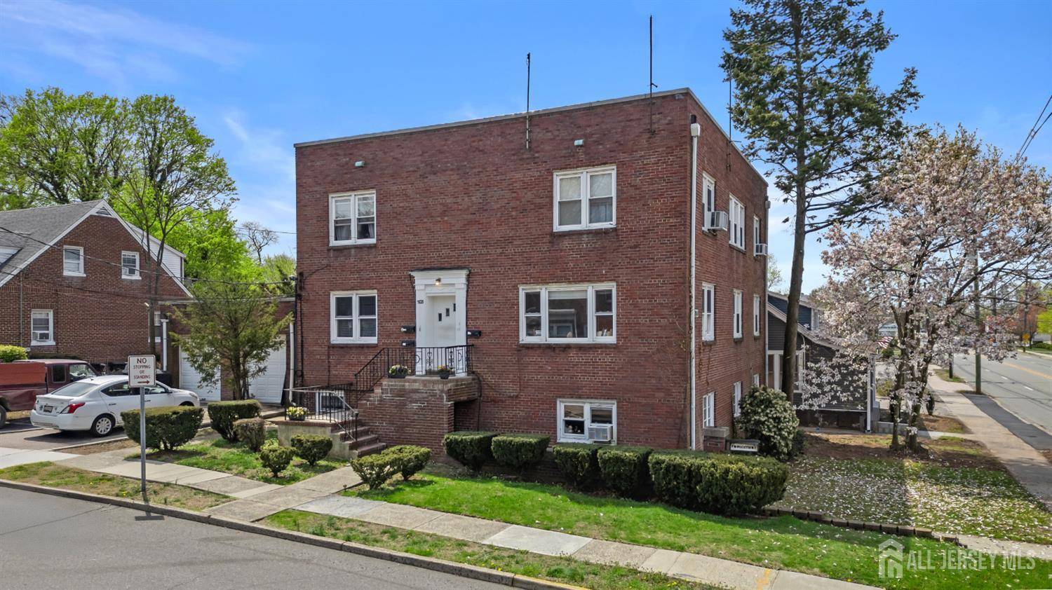 Highland Park, NJ 08904,1020 Raritan AVE