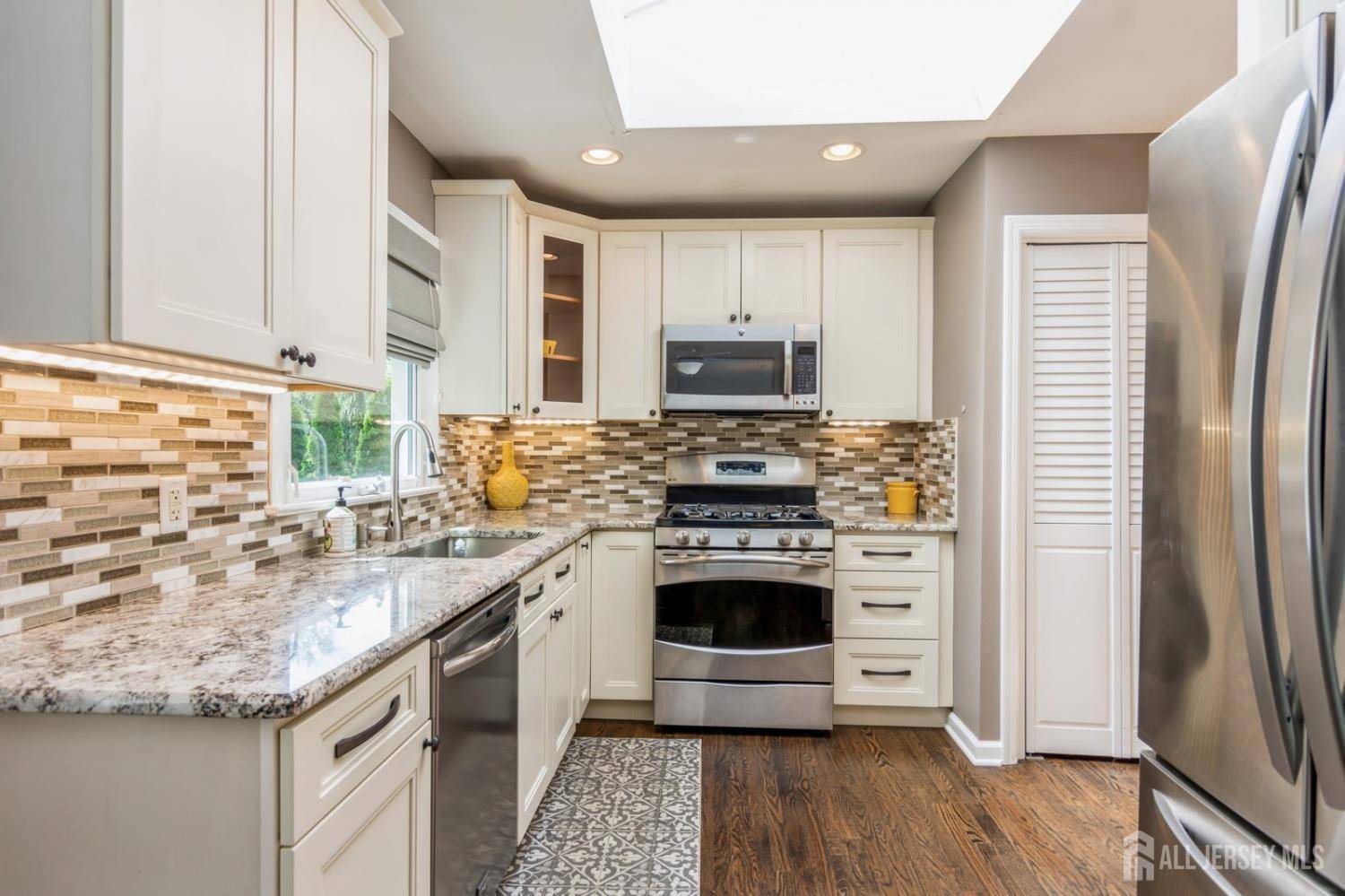 South Plainfield, NJ 07080,3318 Evergreen LN