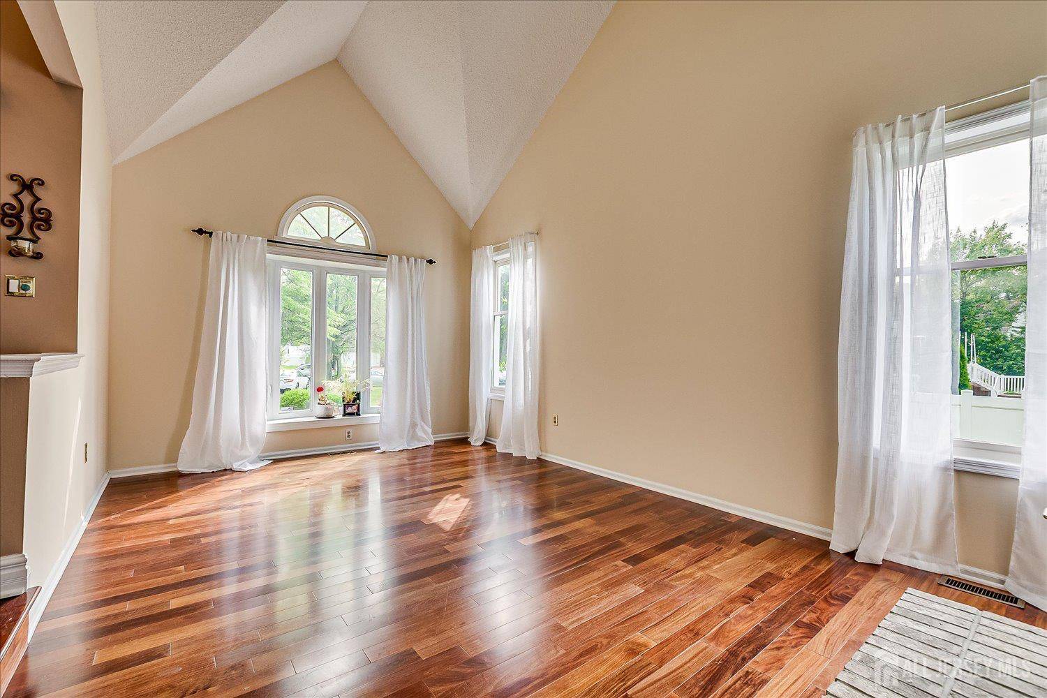 Old Bridge, NJ 08857,6 Firethorn RD