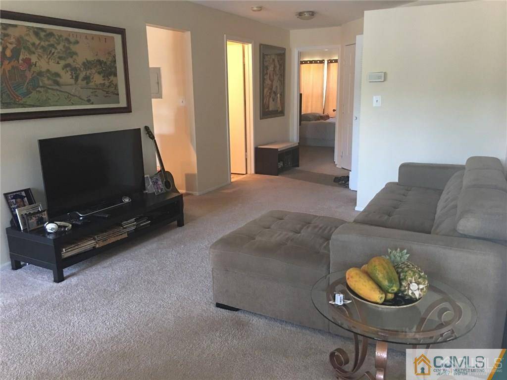 South Brunswick, NJ 08852,4332 Bayberry CT