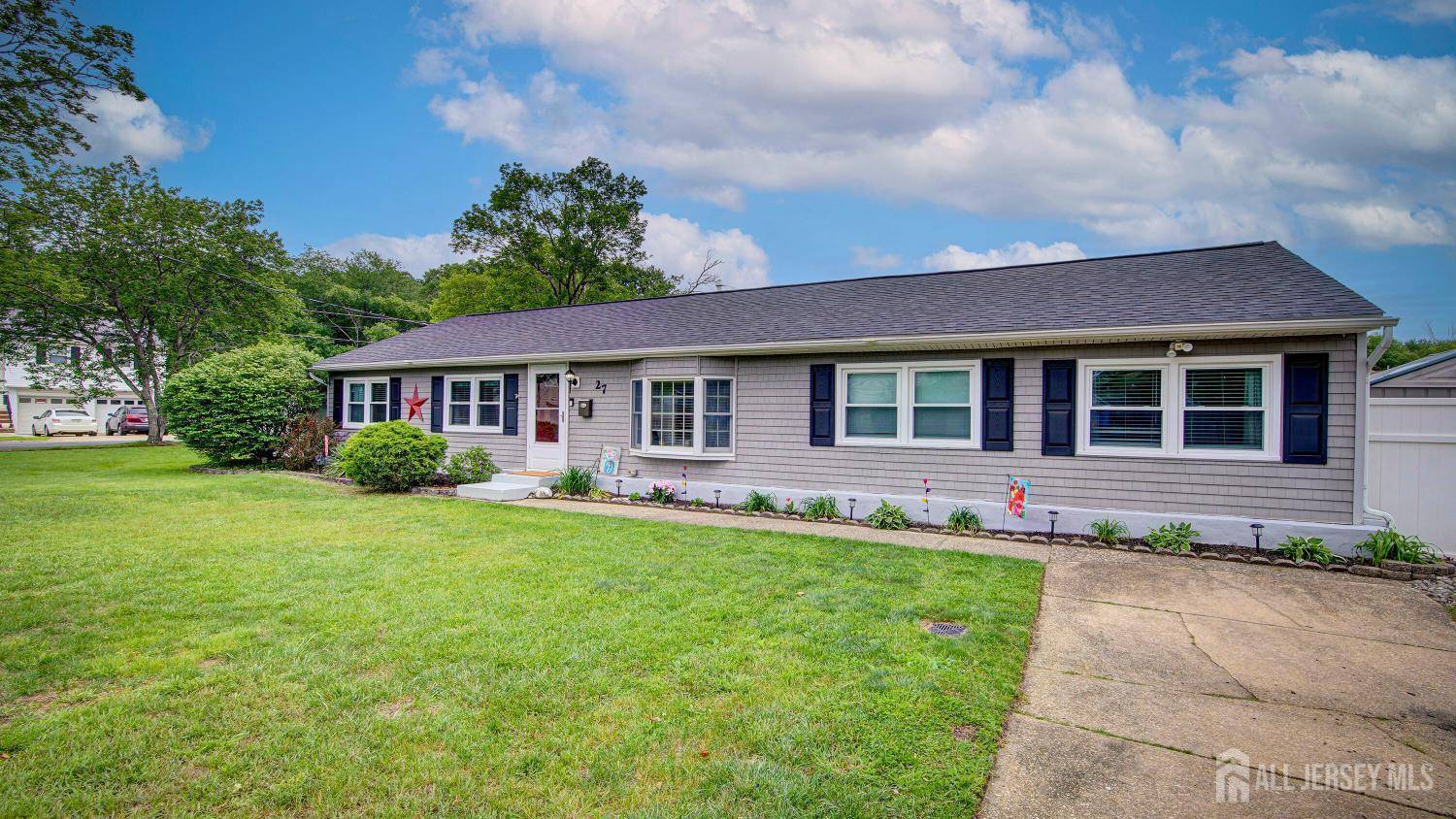 Monroe, NJ 08831,27 Carlton AVE