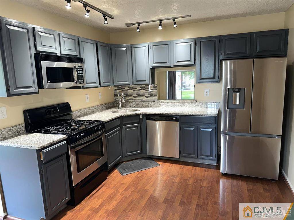 North Brunswick, NJ 08902,3 Folkstone CT