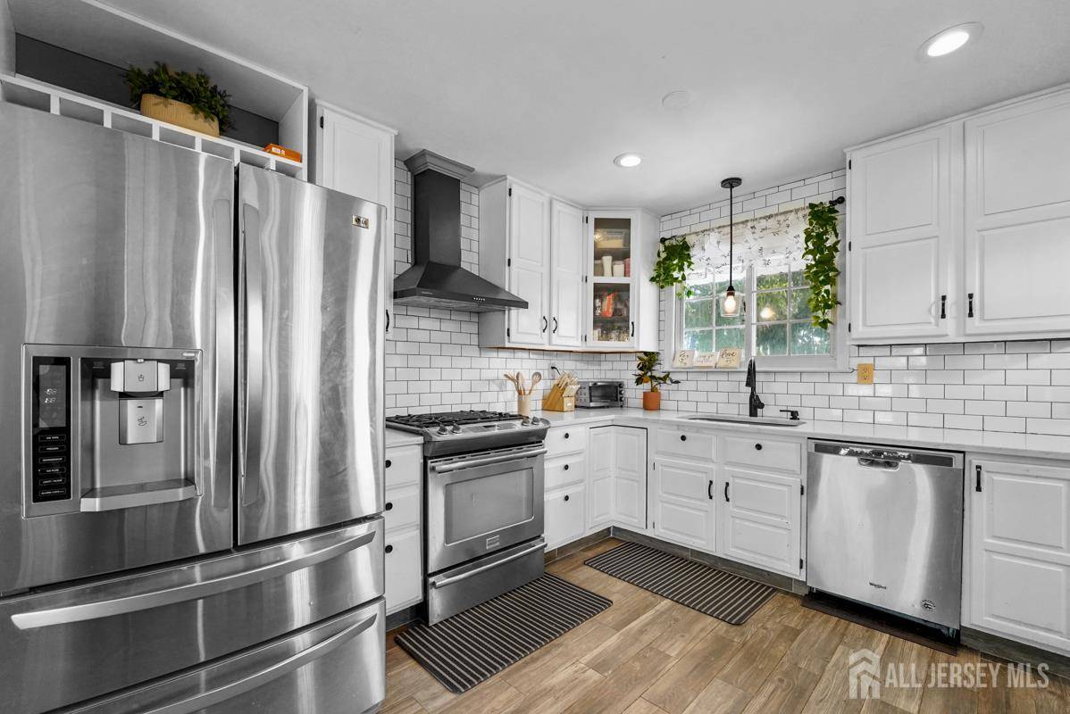 Howell, NJ 07731,50 Burton DR