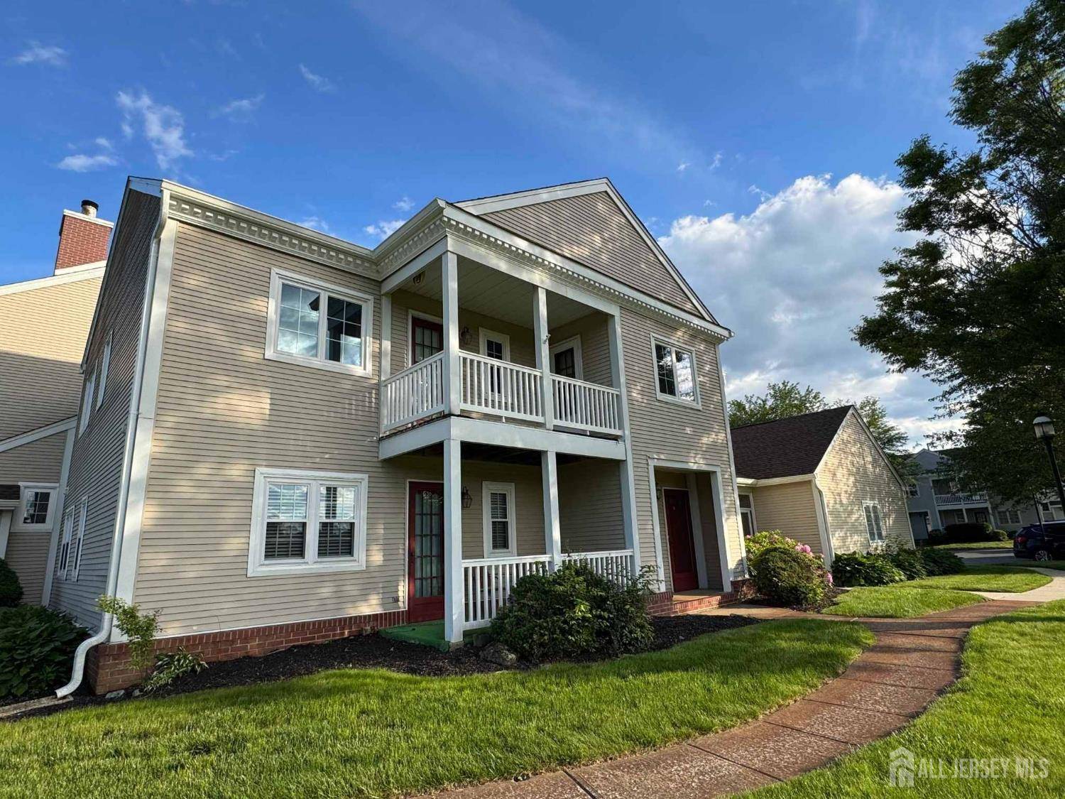 Monroe, NJ 08831,38 Rutland LN #i