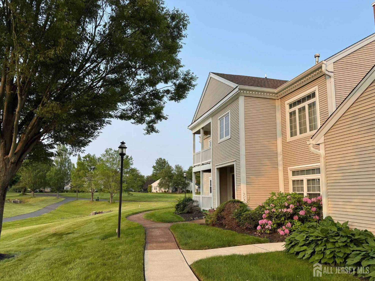 Monroe, NJ 08831,38 Rutland LN #i