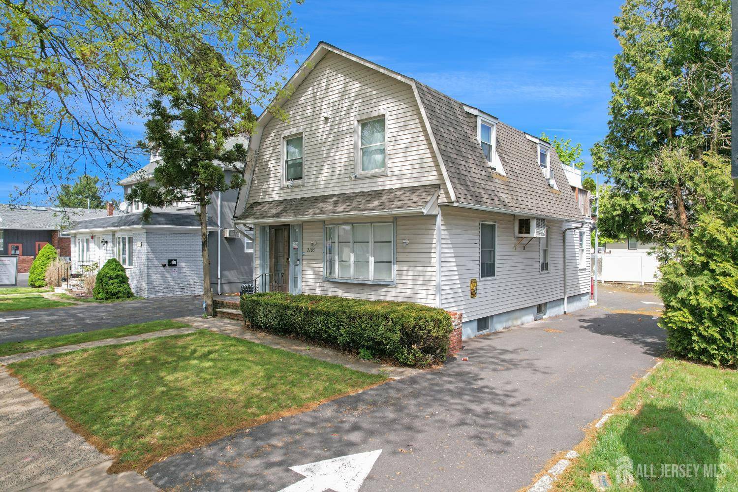 South Plainfield, NJ 07080,2105 Park AVE