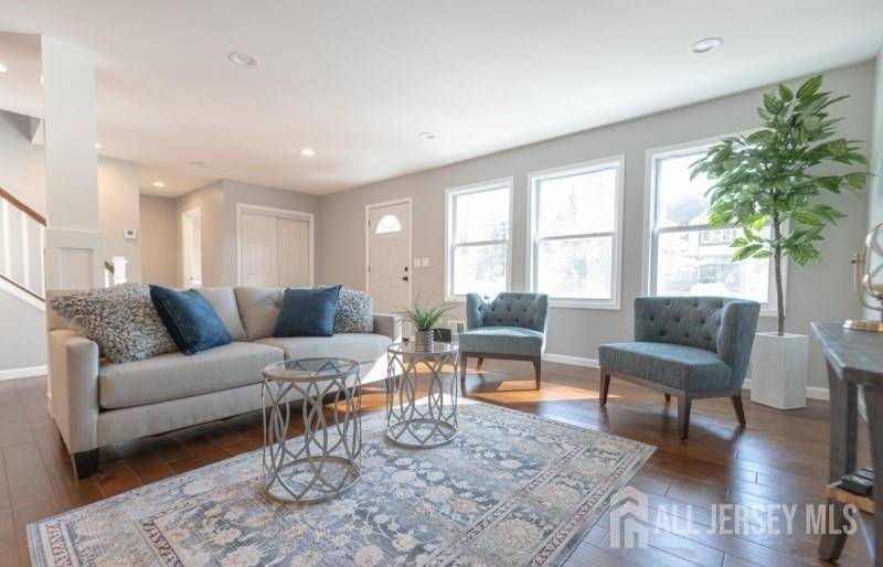 Piscataway, NJ 08854,25 4th PL