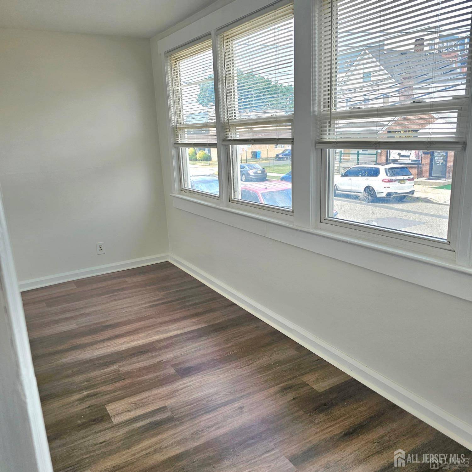 Woodbridge Proper, NJ 07095,385 School ST #1