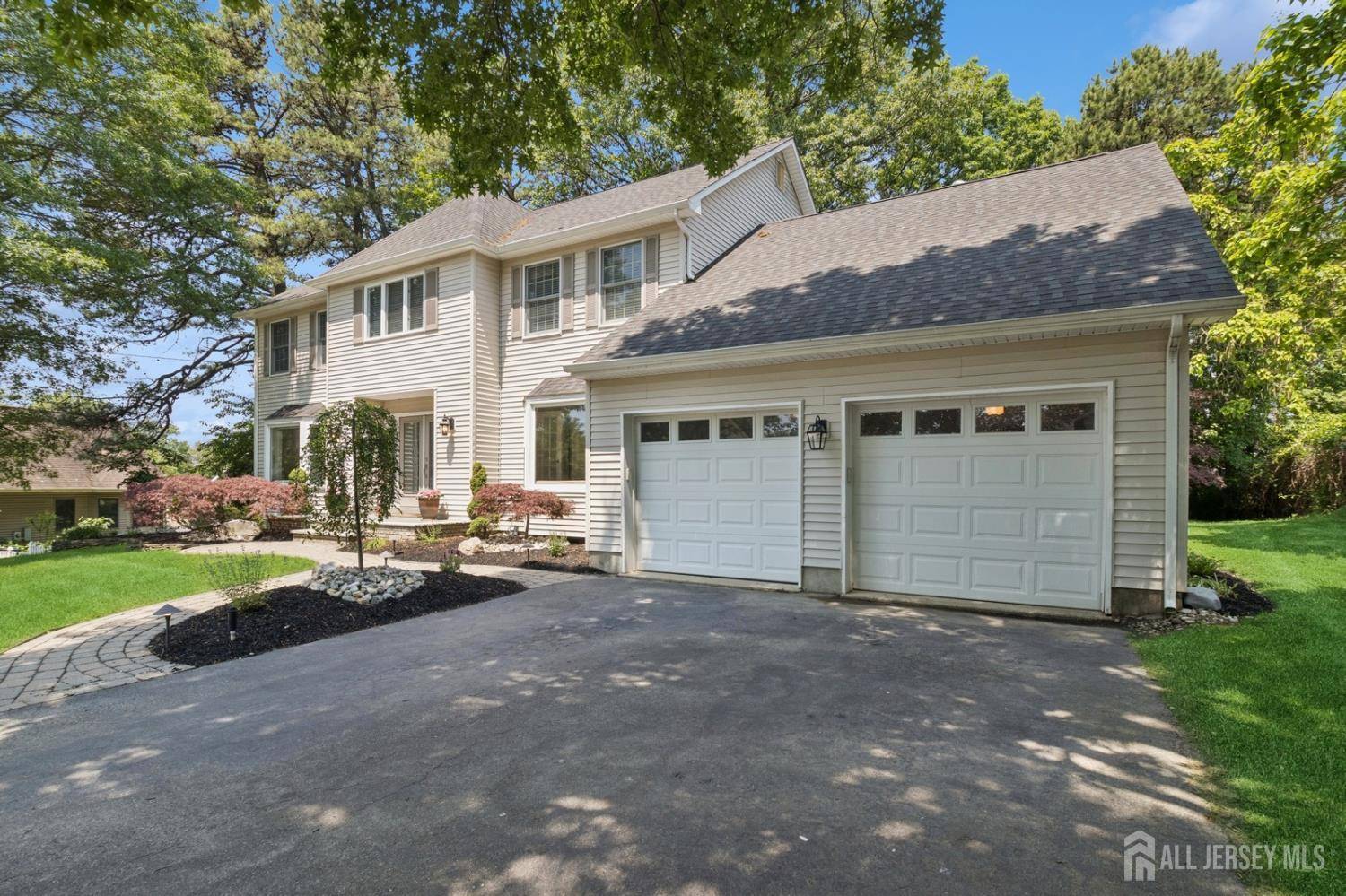 Milltown, NJ 08850,3 Cedar LN