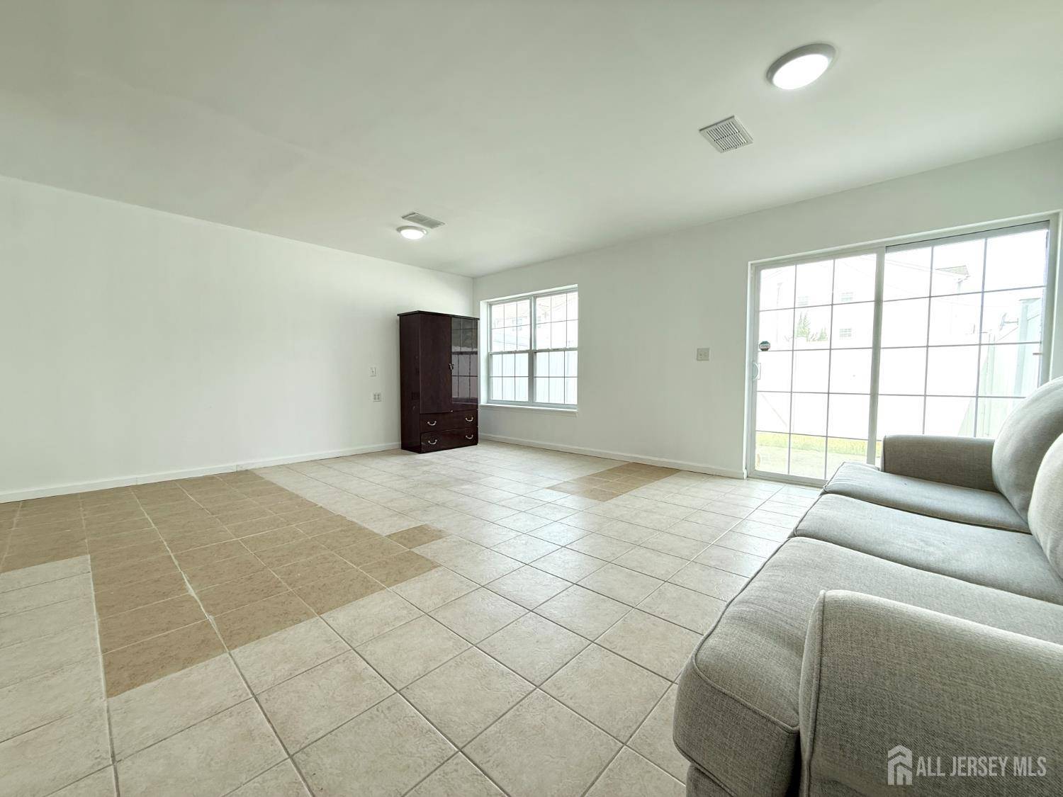 West Deptford, NJ 08086,31 Highgrove CT
