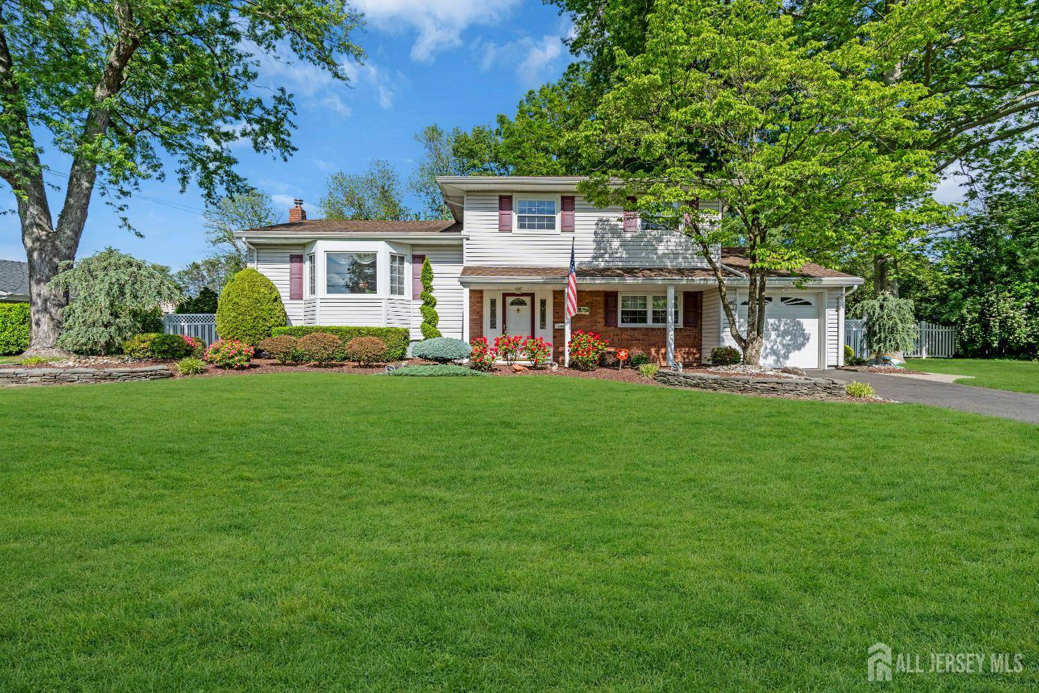 East Brunswick, NJ 08816,11 Diana CT