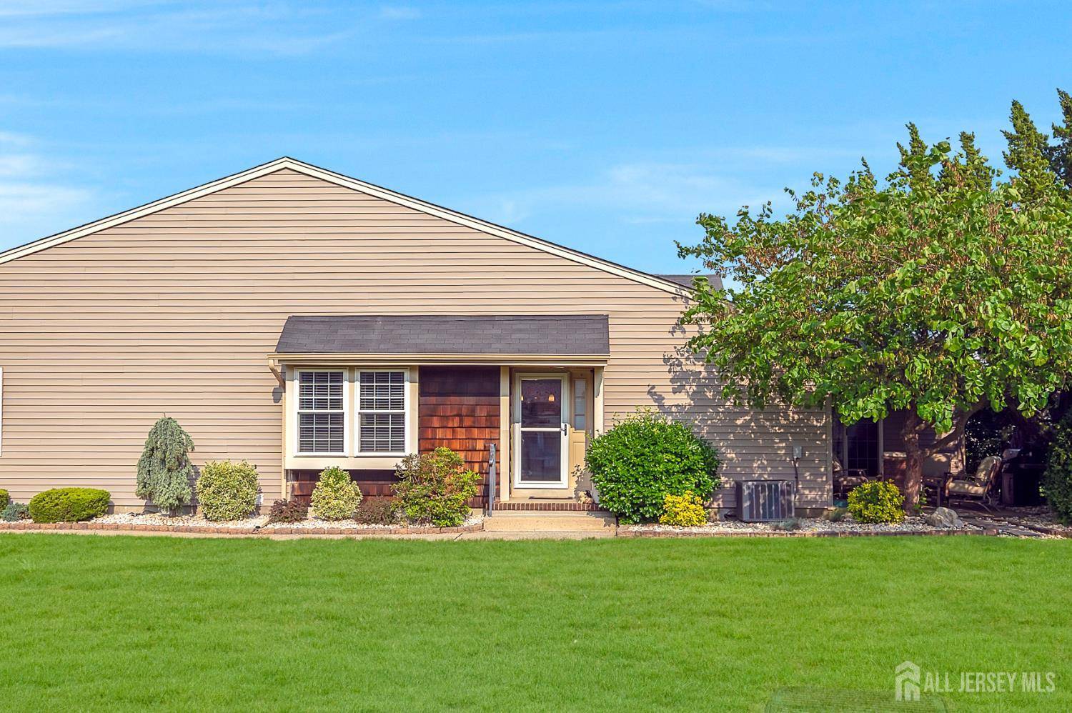 Monroe, NJ 08831,3 William Harrison DR #A