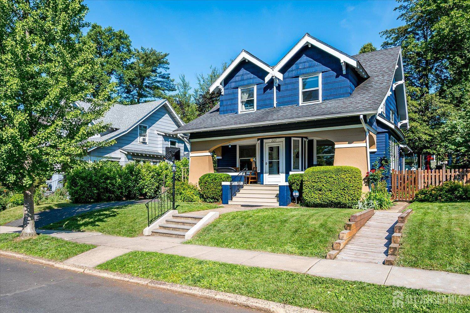 Highland Park, NJ 08904,227 Lawrence AVE