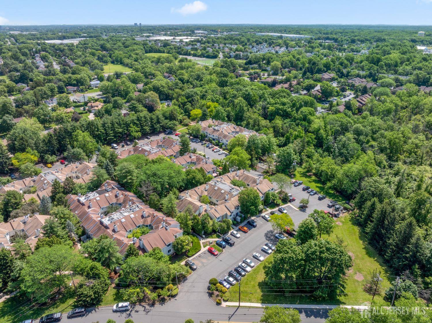 North Brunswick, NJ 08902,1103 Schmidt LN
