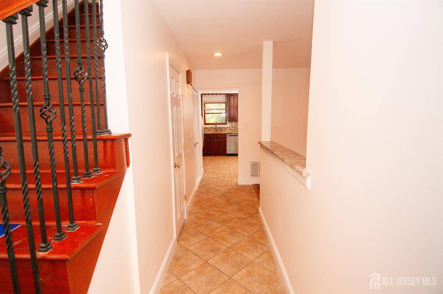 Edison, NJ 08817,6505 Hana RD