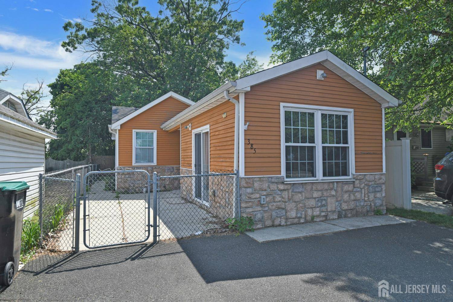 Old Bridge, NJ 08879,385 Shoreland CIR