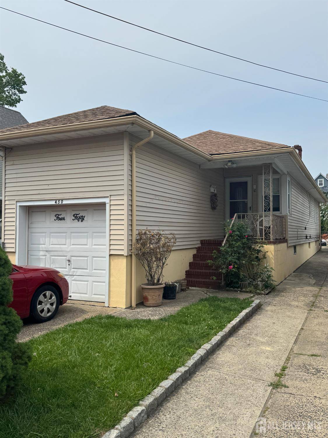 Perth Amboy, NJ 08861,450 Brace AVE
