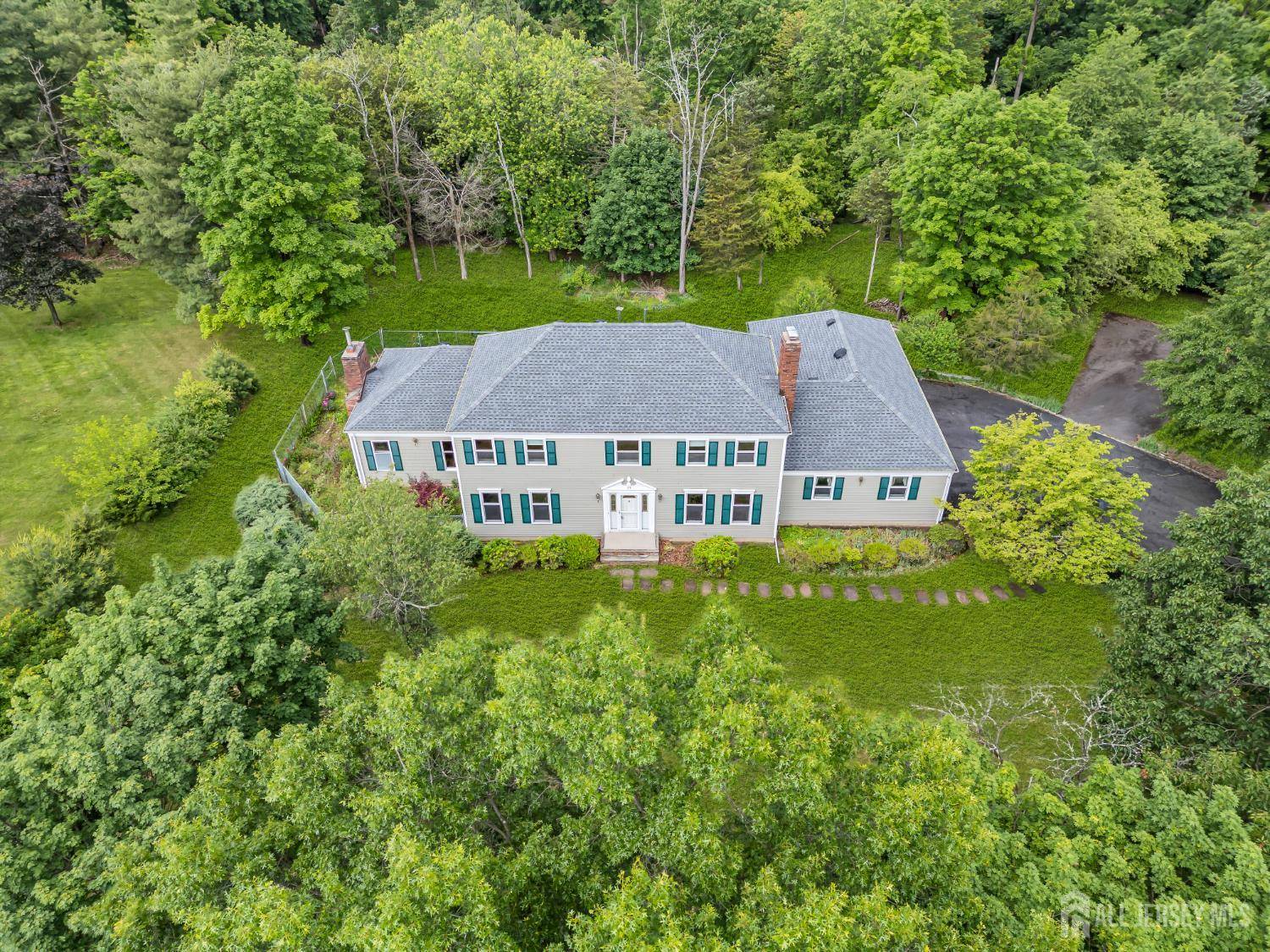 Branchburg, NJ 08876,21 Shadyside CT