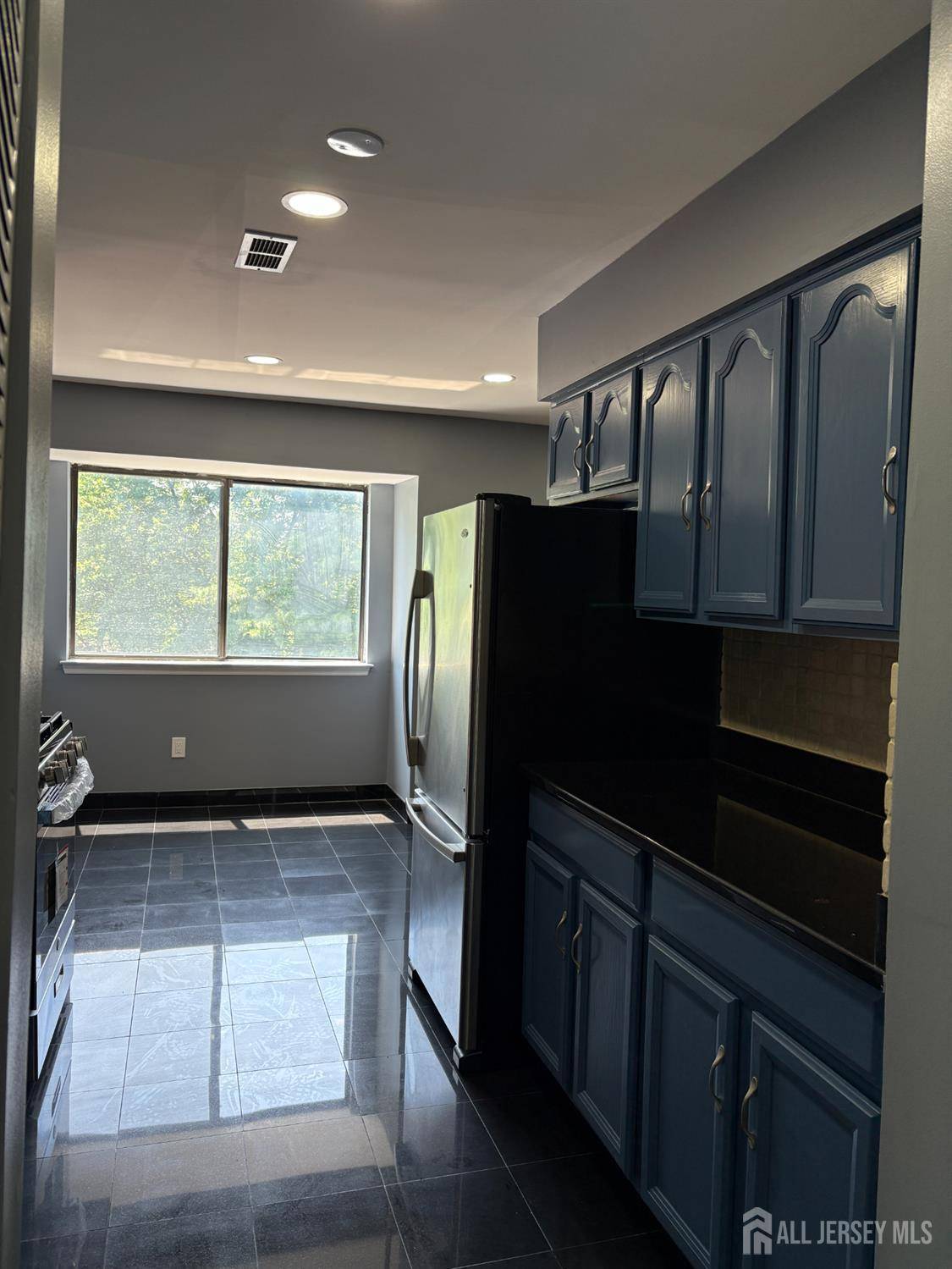 Edison, NJ 08873,1209 Edison Glen RD