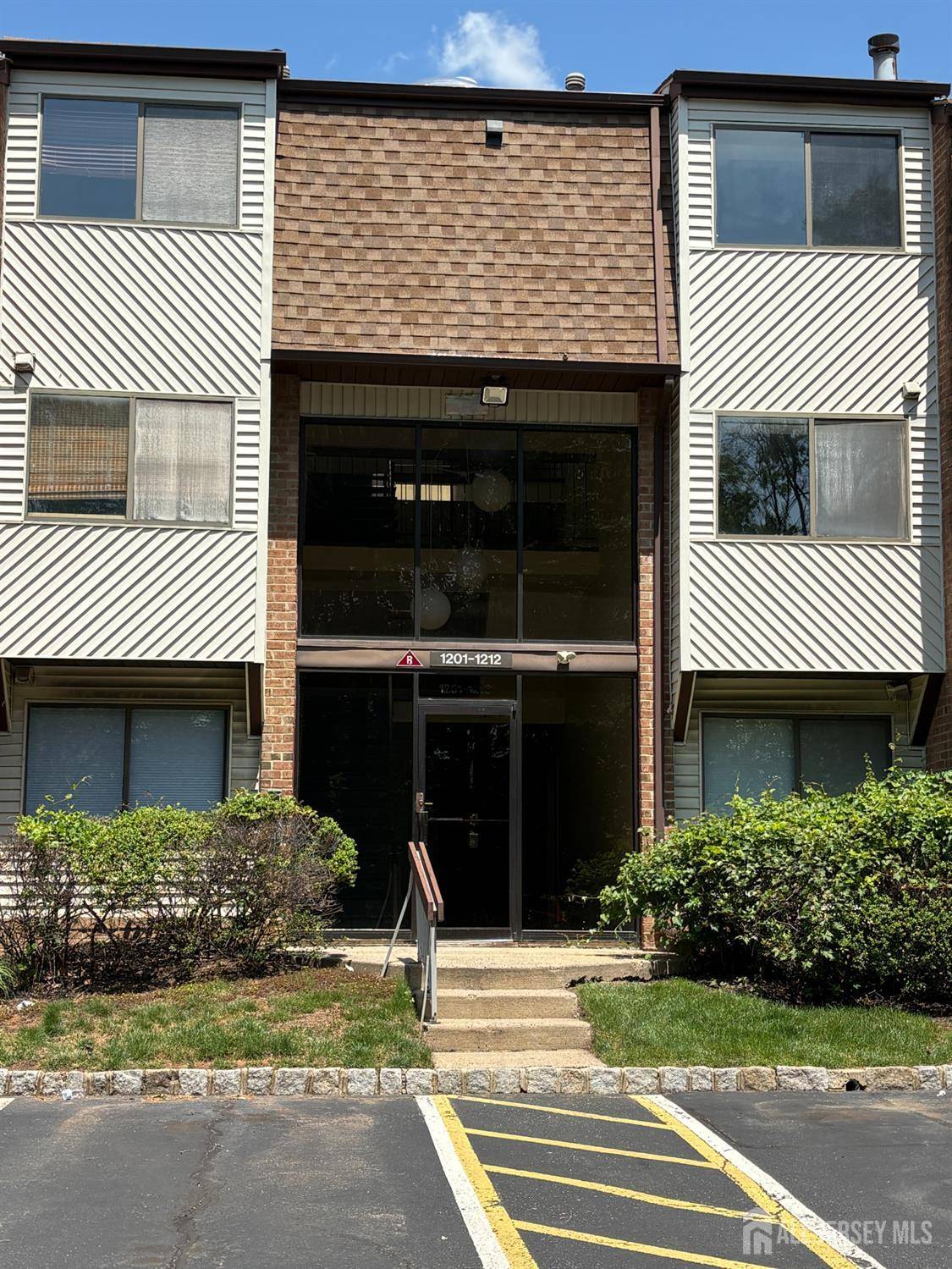 Edison, NJ 08873,1209 Edison Glen RD