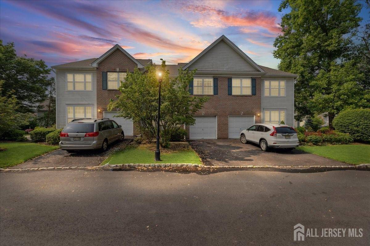 South Brunswick, NJ 08540,302 Berkshire DR