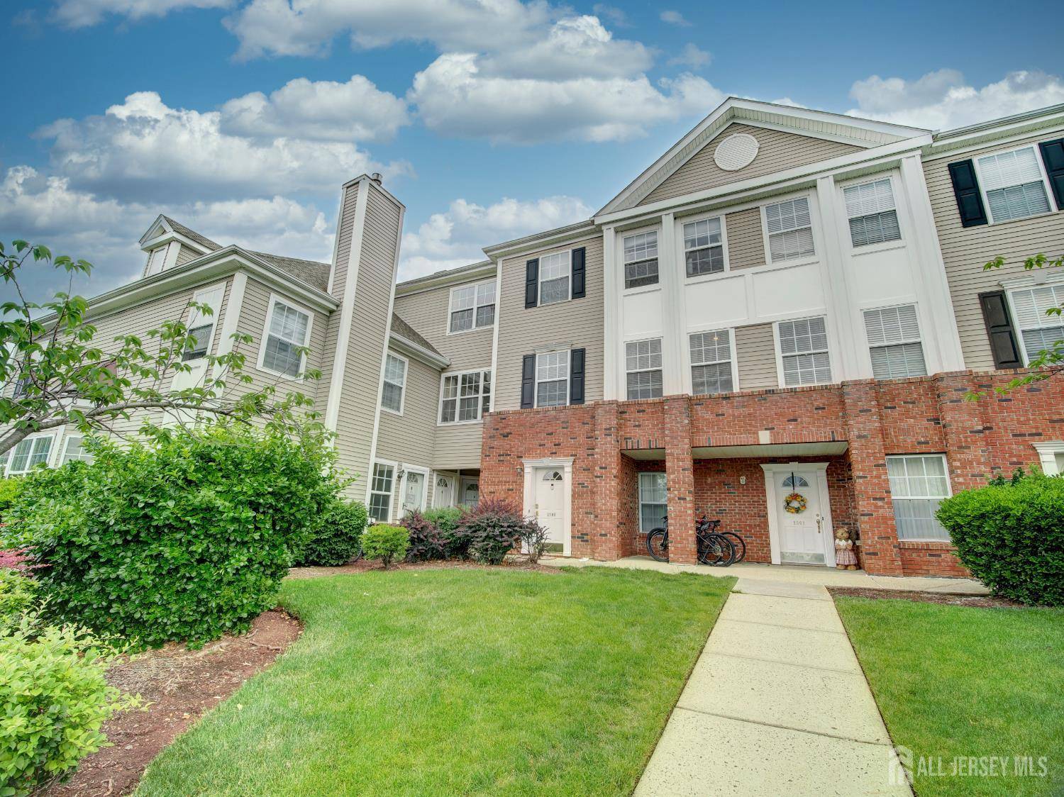 Sayreville, NJ 08859,2302 Timber Ridge CT