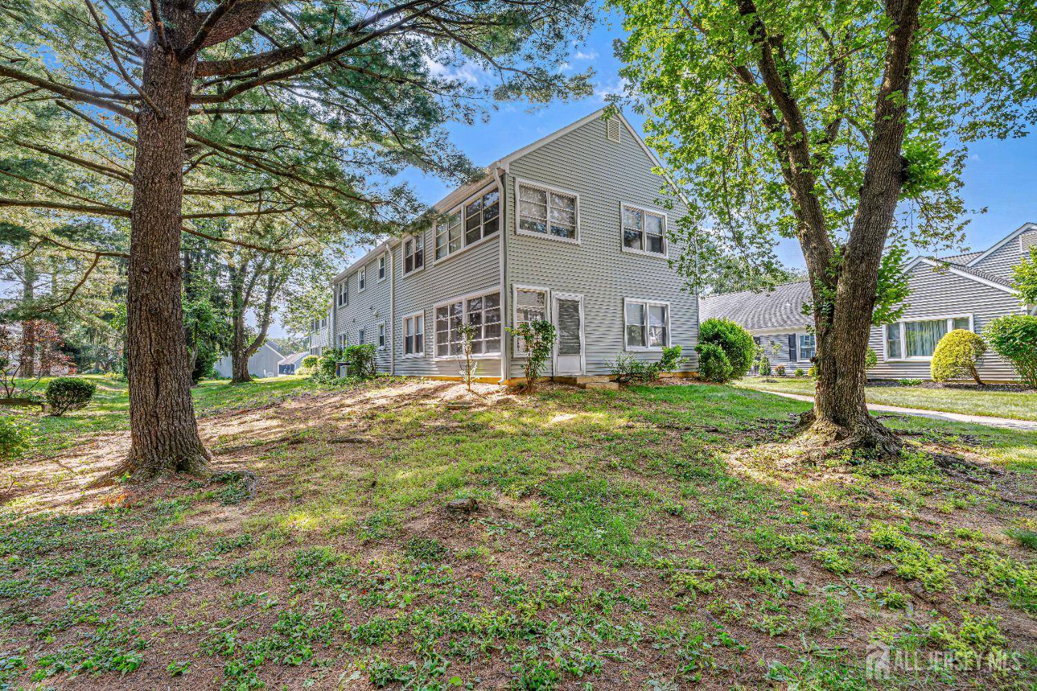 Monroe, NJ 08831,298-B Sharon WAY