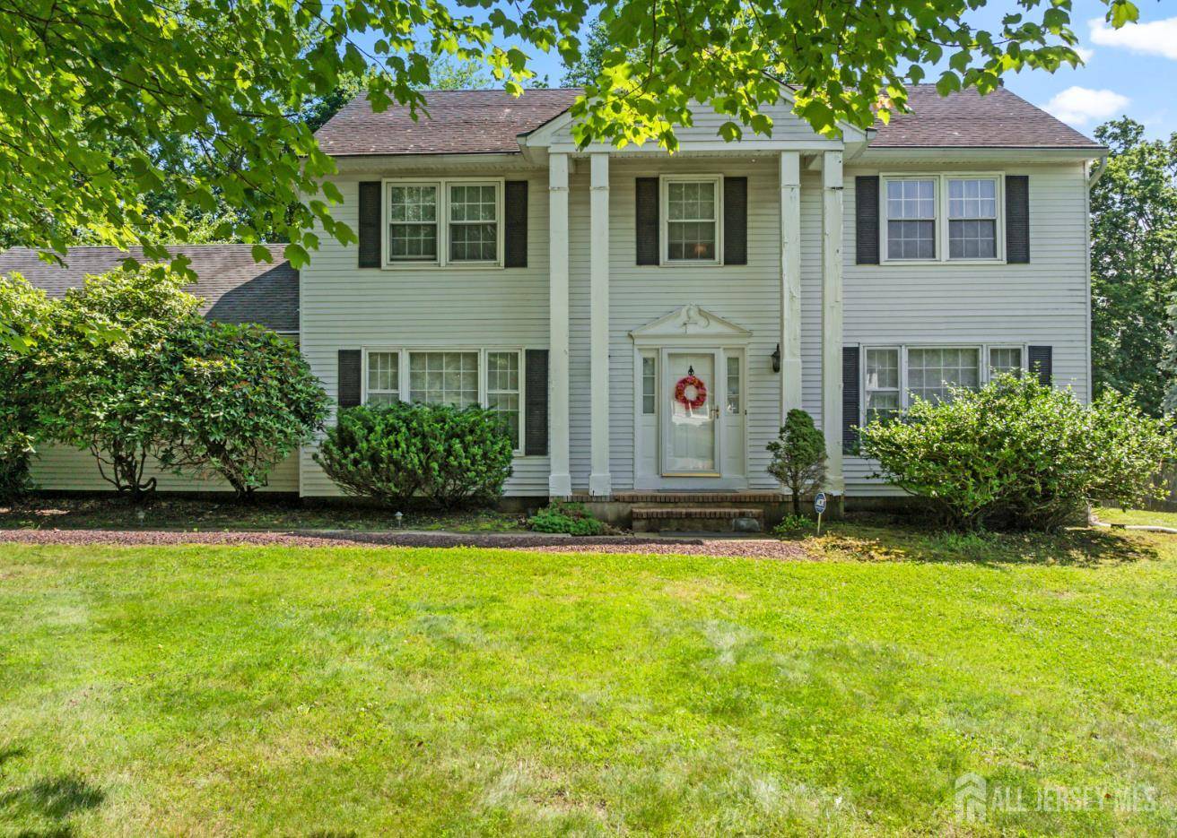 Holmdel, NJ 07733,3 Winthrop DR