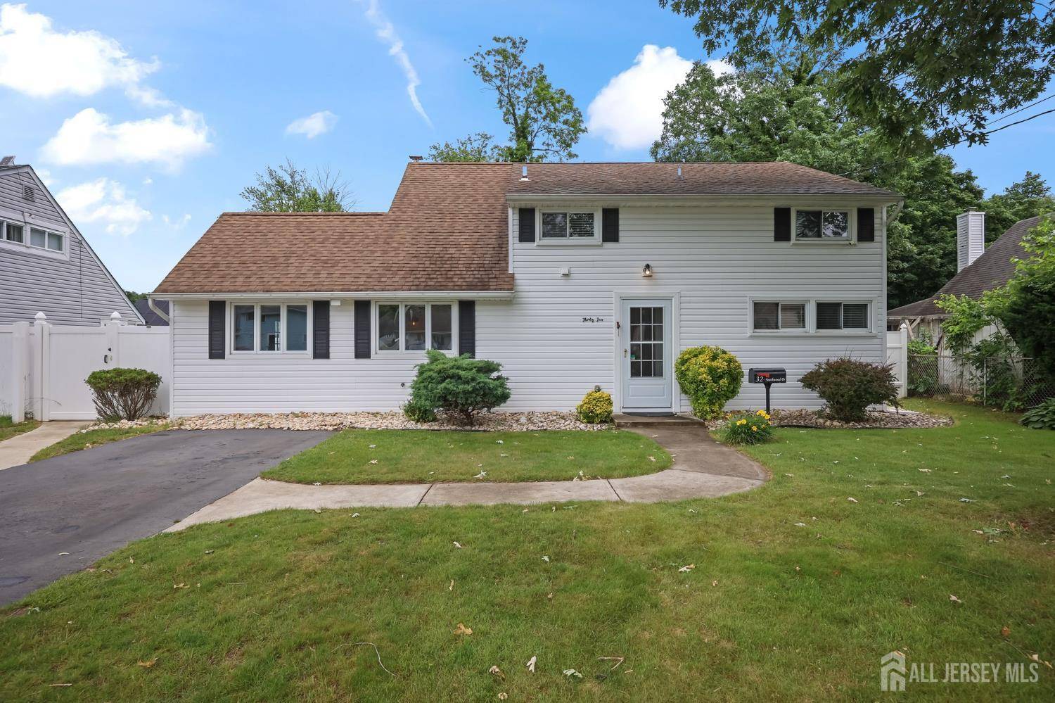 Old Bridge, NJ 08857,32 Southwood DR