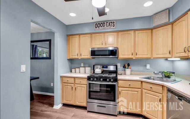 Howell, NJ 07731,2 Elizabeth CT