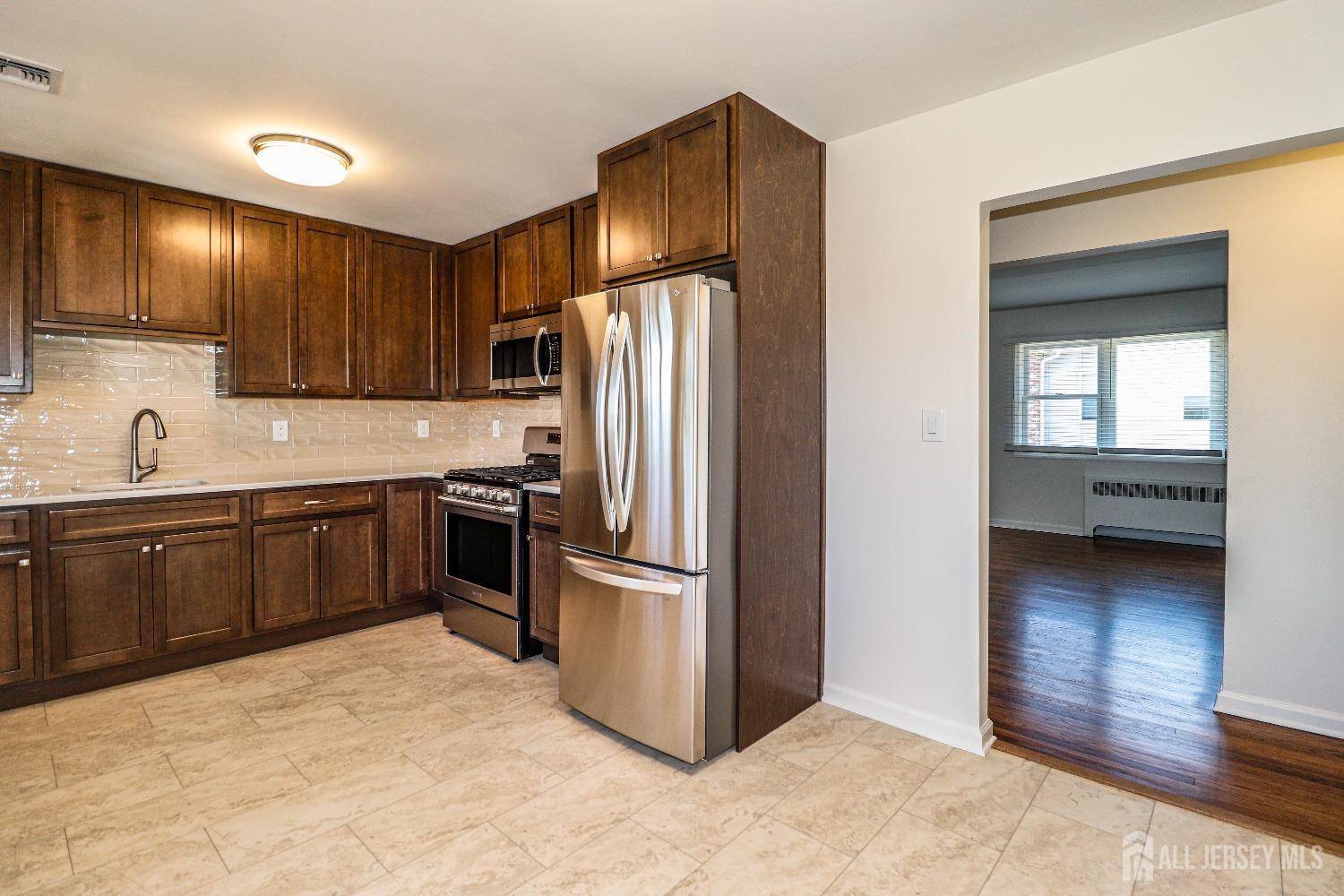 Edison, NJ 08817,298 Central AVE #5A