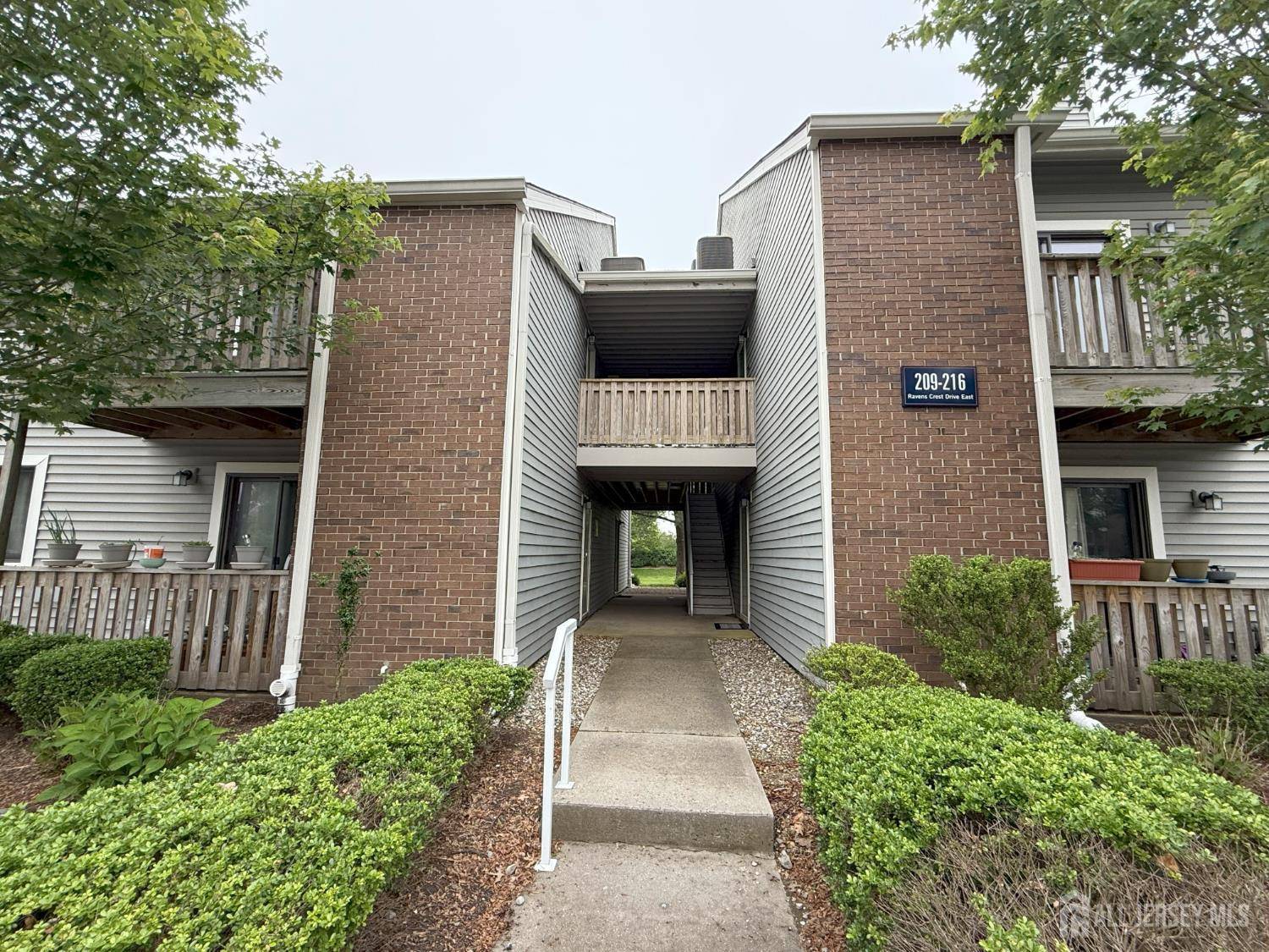 Plainsboro, NJ 08536,210 Ravens Crest DR