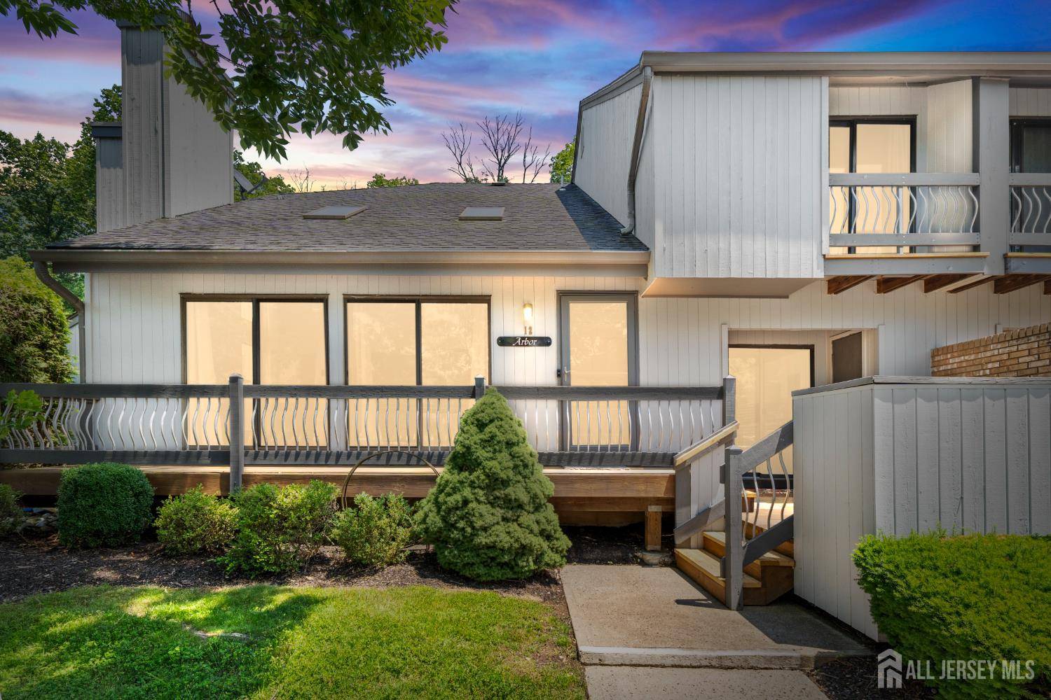 South Brunswick, NJ 08852,12 Arbor CT