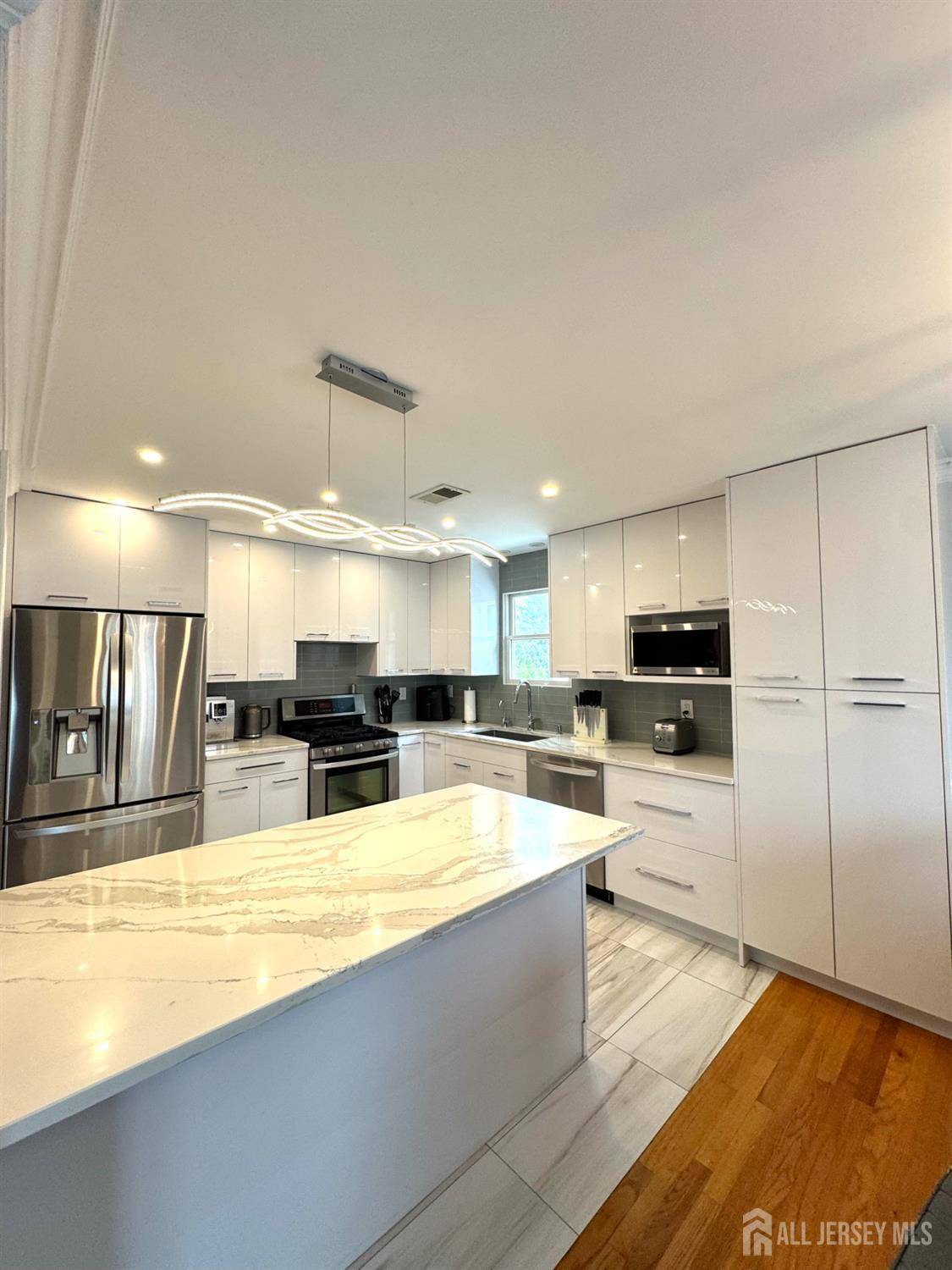 South River, NJ 08882,12 Yates AVE