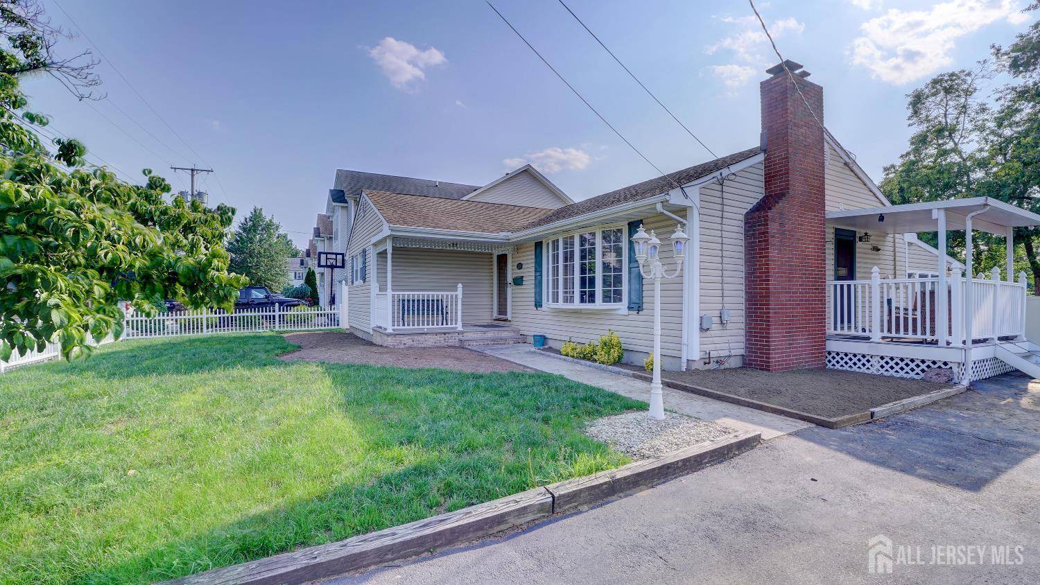 South Amboy, NJ 08879,230 Raritan ST