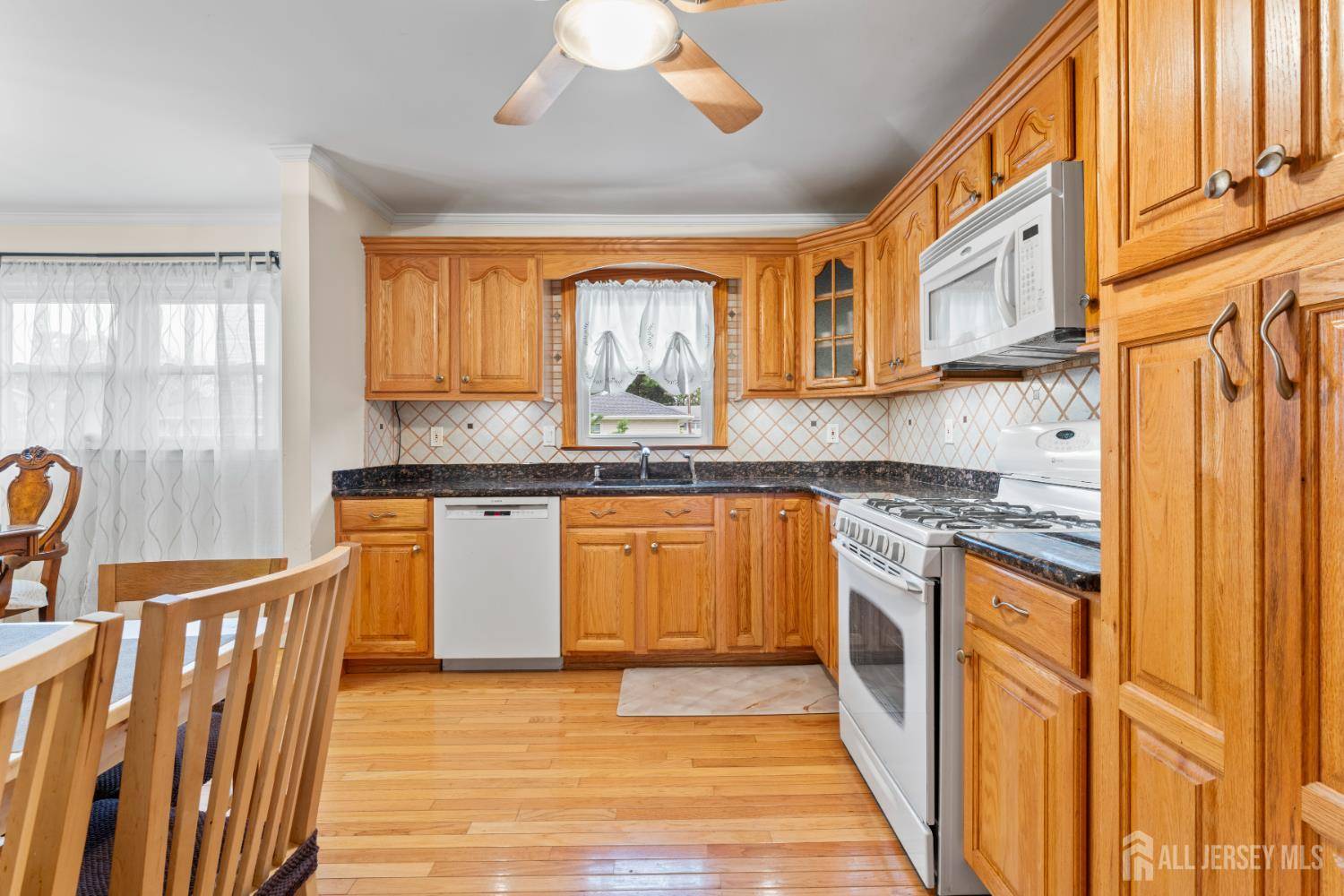 Iselin, NJ 08830,44 Pleasant AVE